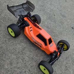 Team Associated B5m RC Car
