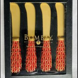 Set of 4 cheese spreaders By Bombay Co. 