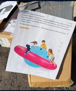 Giant inflatable for toddler’s 