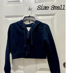 Woman’s Crop Top Sweater Size Small
