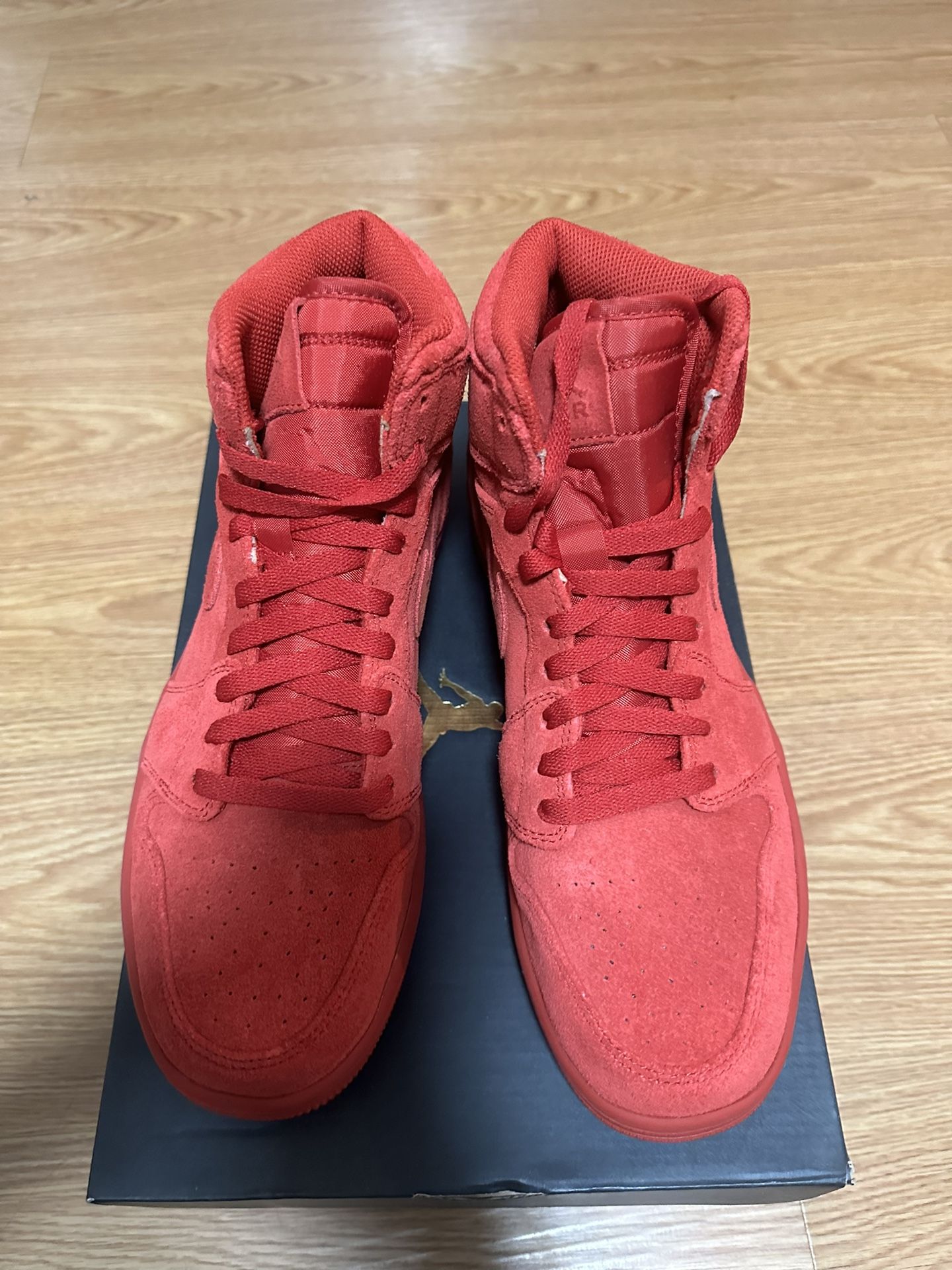 Air Jordan retro high “red suede” Size