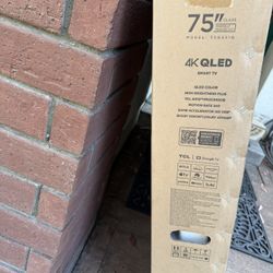 TCL 75in Qled Tv. 