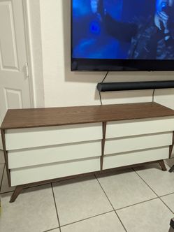 FREE dresser or tv stand