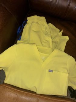 FIGS SCRUBS