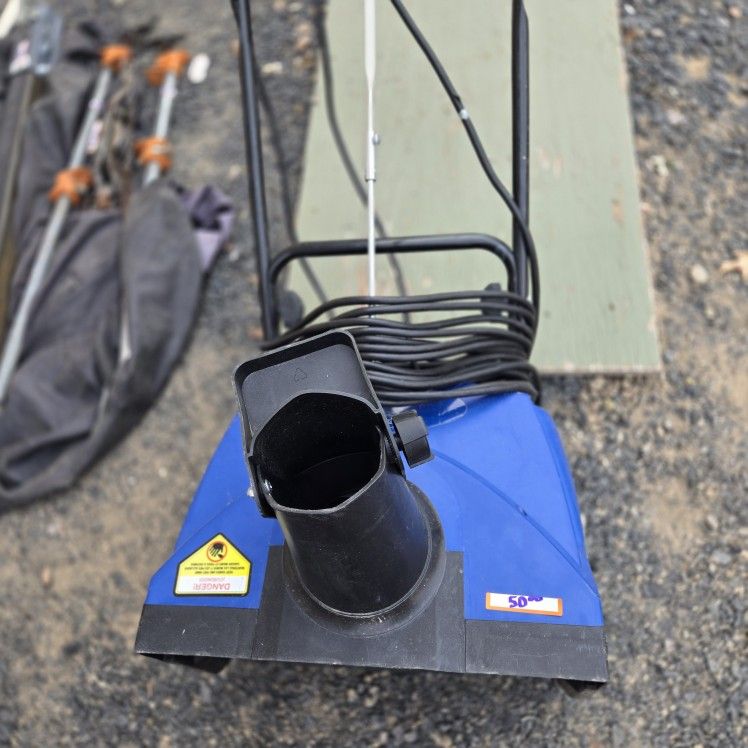 Electric Snowblower...great for decks and patios