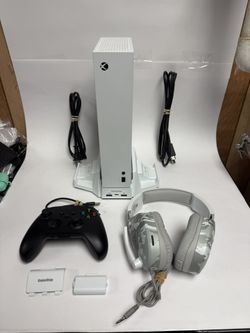 Xbox Series S Bundle