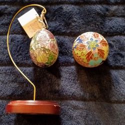 Enamelled egg and paperweight 