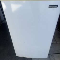 Magic Chef Mini refrigerator, in good condition, everything works. 