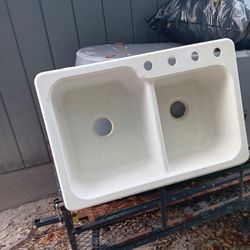 STERLING HARD PLASTIC DOUBLE SINK