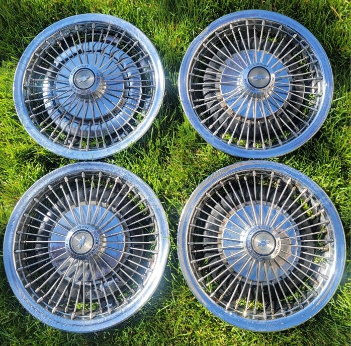 67 68 ? Camaro Chevelle Nova ? Chevy 14" Wire Wheel Covers Hubcaps