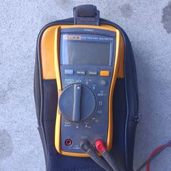 Fluke 117 Multimeter