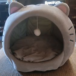 Cozy Cats Resting Playful Bed