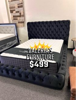 New queen bed with mattress