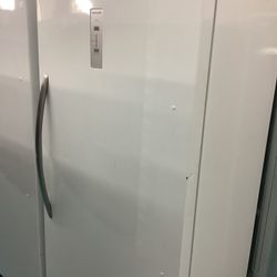 Freezer \Refrigerador  Frigidaire 