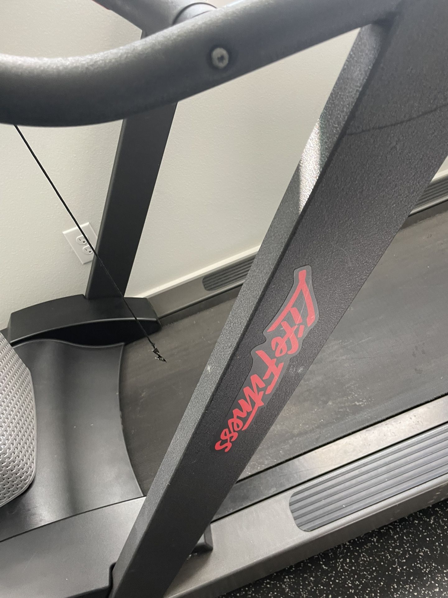 Life Fitness T9i Treadmill, Not Working for Sale in Tomball, TX OfferUp