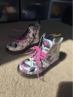 Dr Martens kids size 9