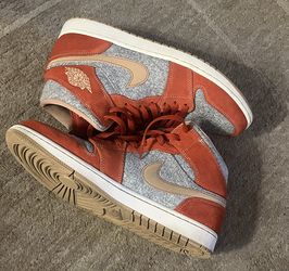 Jordan 1 Mid 