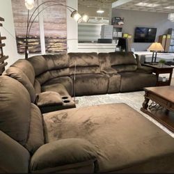Signature By Ashley Brown Reclining Sectional With Chaise☄️ Color Options👍 Brand New💯