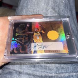 2011 Gold Standard Kobe Bryant Jersey Auto