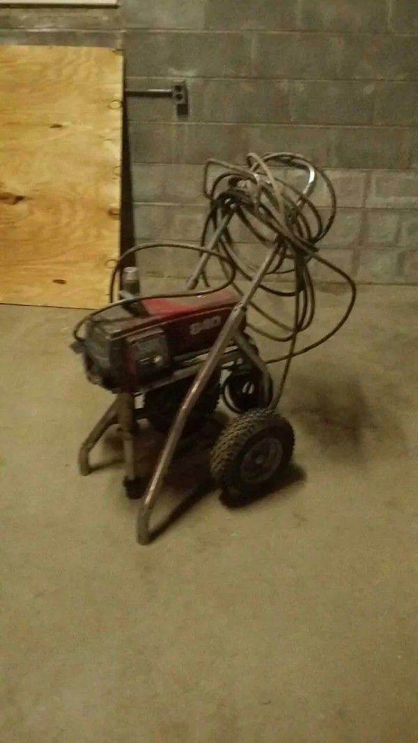 Titan 840 paint sprayer for Sale in Seattle, WA OfferUp