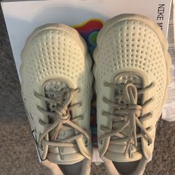 Nike Mind 002 Size 8.5