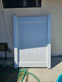 Vinyl Gate