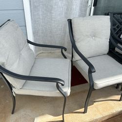 Selling 4 Chairs 