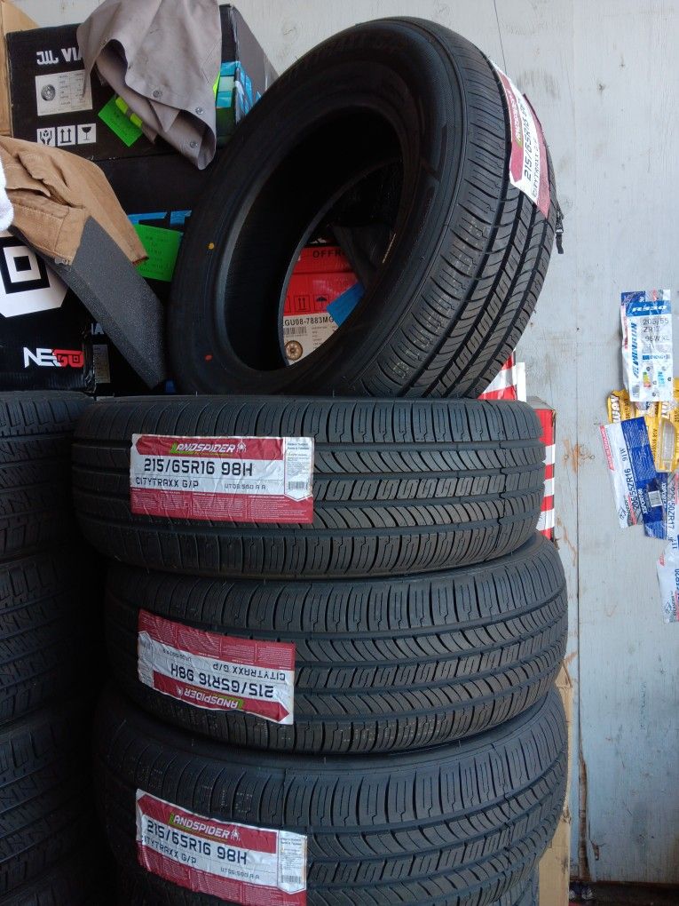 4 New Tires Installed/ Nuevas Llantas Instaladas 215/65/16 Land Spider Tires