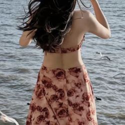 Backless halter dress with rose pattern M