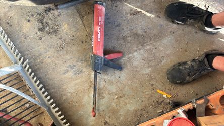 Hilti epoxy gun