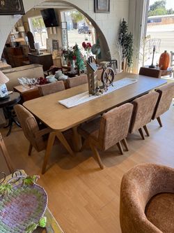 Brand New Mid Century Modern Style Dining Set