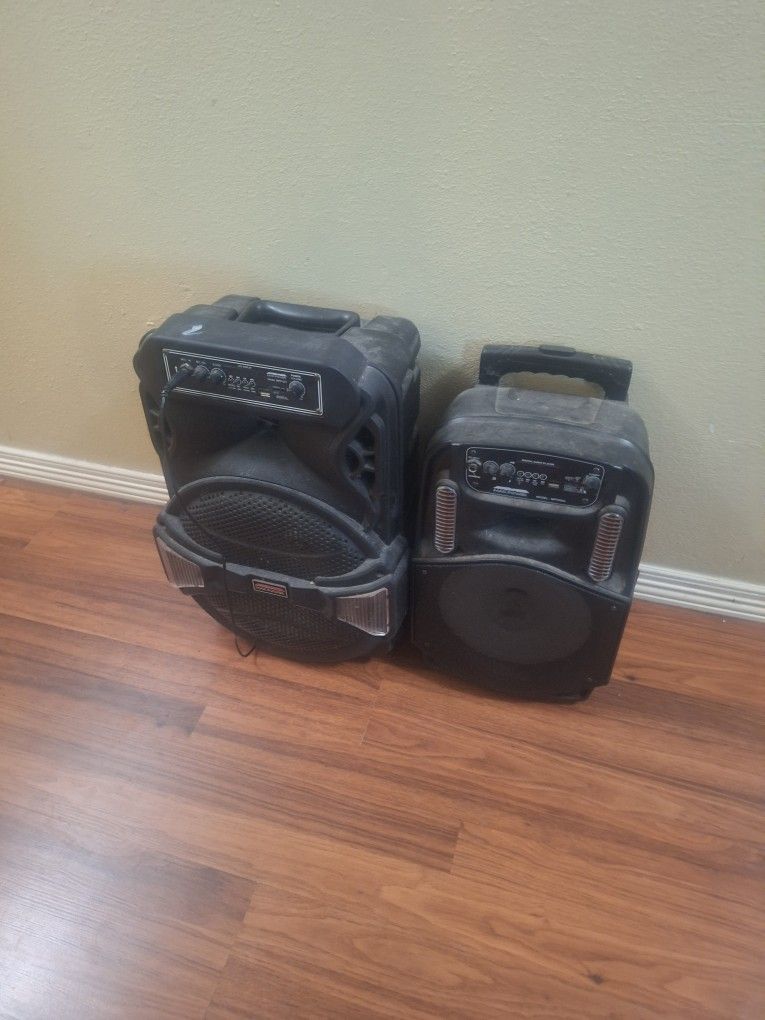 speakers Bluetooth they both work