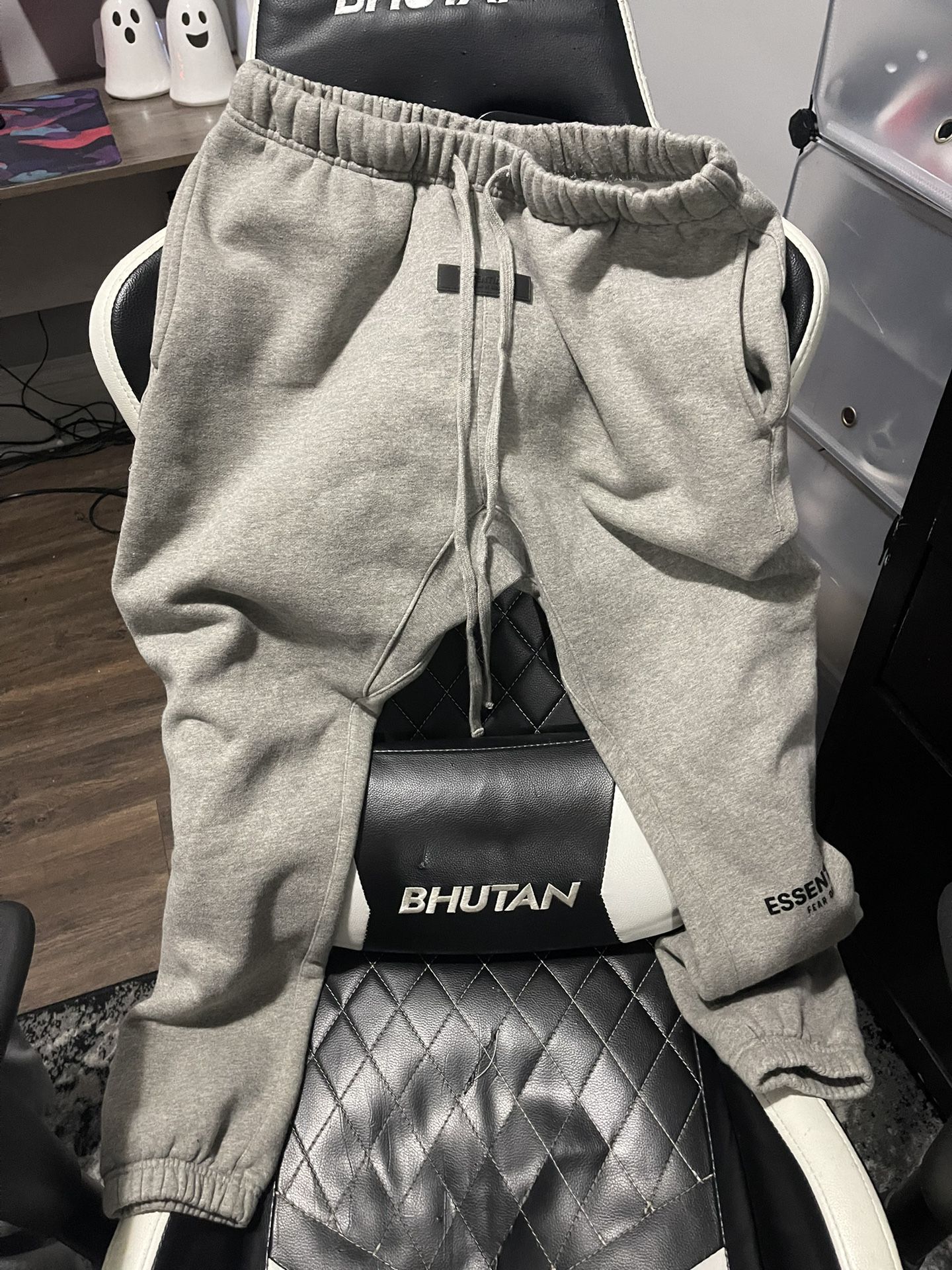 Dark Oat Meal Essential Pants 