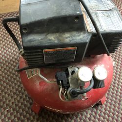 Porter Cable Air Compressor 6 Gallons 135 Psi
