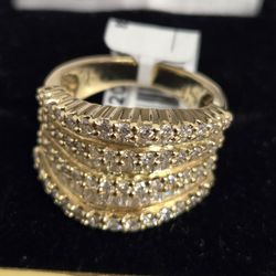 14kt Baguette Cluster Diamond Ring 