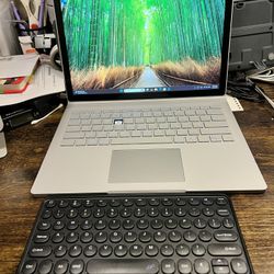Surface Book 3, 13.5in QHD Touchscreen, GTX 1650 4gb vga, 32gb ram, 512gb ssd, everything work well except keyboard has issue with some key doesn’t wo