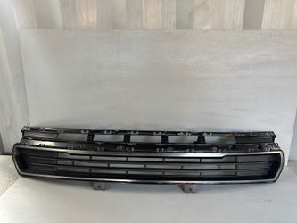 2020 2021 2022 2023 GMC FRONT ACADIA LOWER GRILLE X0960B42