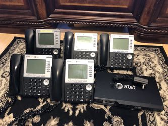 At&t Analogue phone system, 5 phones + Gateway. Complete system,Excellent condition. $400 (sells about $800)