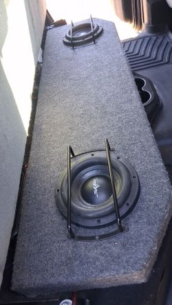 Ported box 8" skar audio 400 rms 800 max dvc 4 ohms Pioneer GM-D8701 AMP bass amp