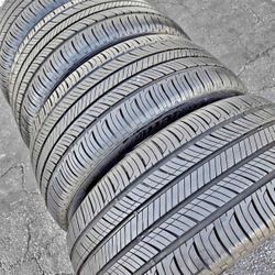 225/55/18 Vendo un Set De Llantas Marca Hankook Con Un 80% De Vida