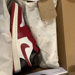 Air Jordan 1 Low (Gym red)