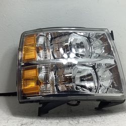 2007-2013 Chevy Silverado Right Headlight (1AA) 