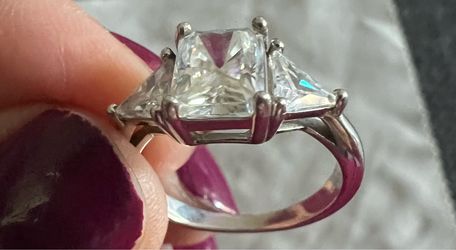 925 Sterling Silver Ring Size 7 Three Stones  Princess Cut 💍