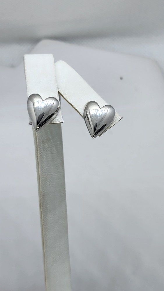 Brand New Sterling Silver 925 Heart Earrings 