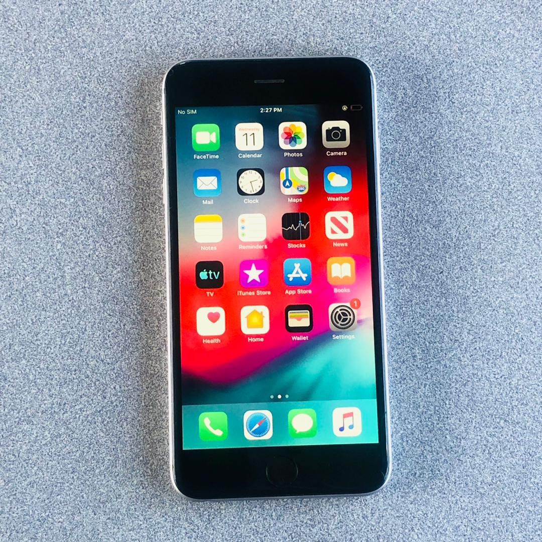 Apple iPhone 6 Plus β 64GB β Silver β Excellent Condition