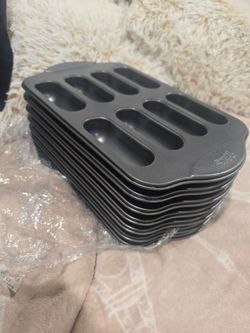 💥New (7 )Twinkie Cake Pans, 8-Cavity Non-Stick Mini Hotdog-Shaped Muffin Eclair Bakeware for Oven Baking ( reseda ca)