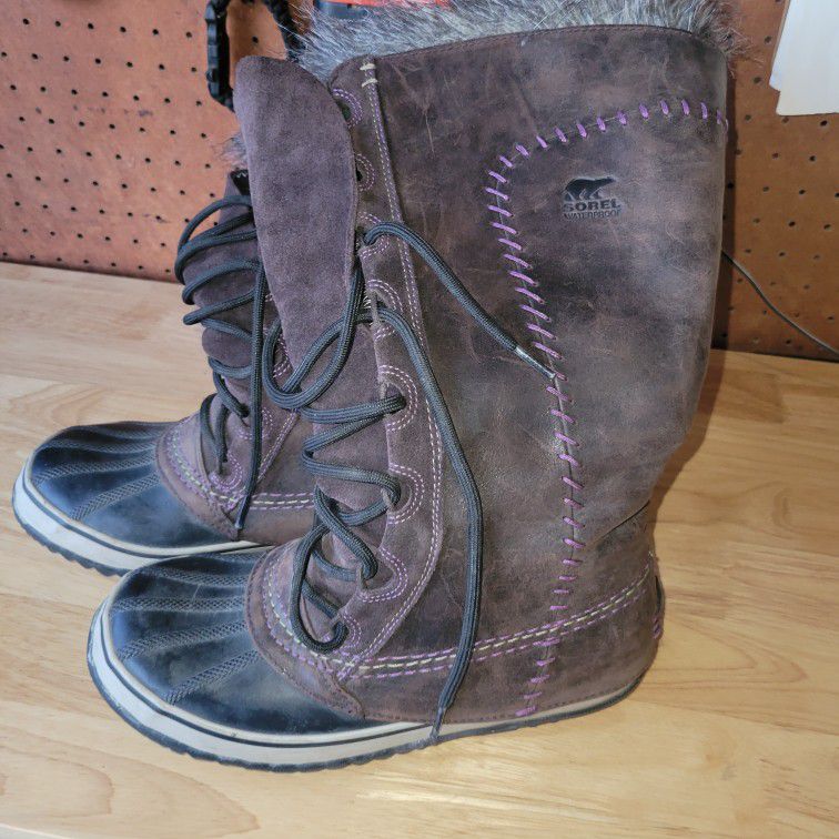 Womens Winter Boots. 
