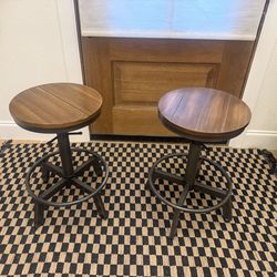 Counter height stool set - great condition
