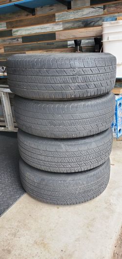 Camry Tire And Rims With Hubcaps