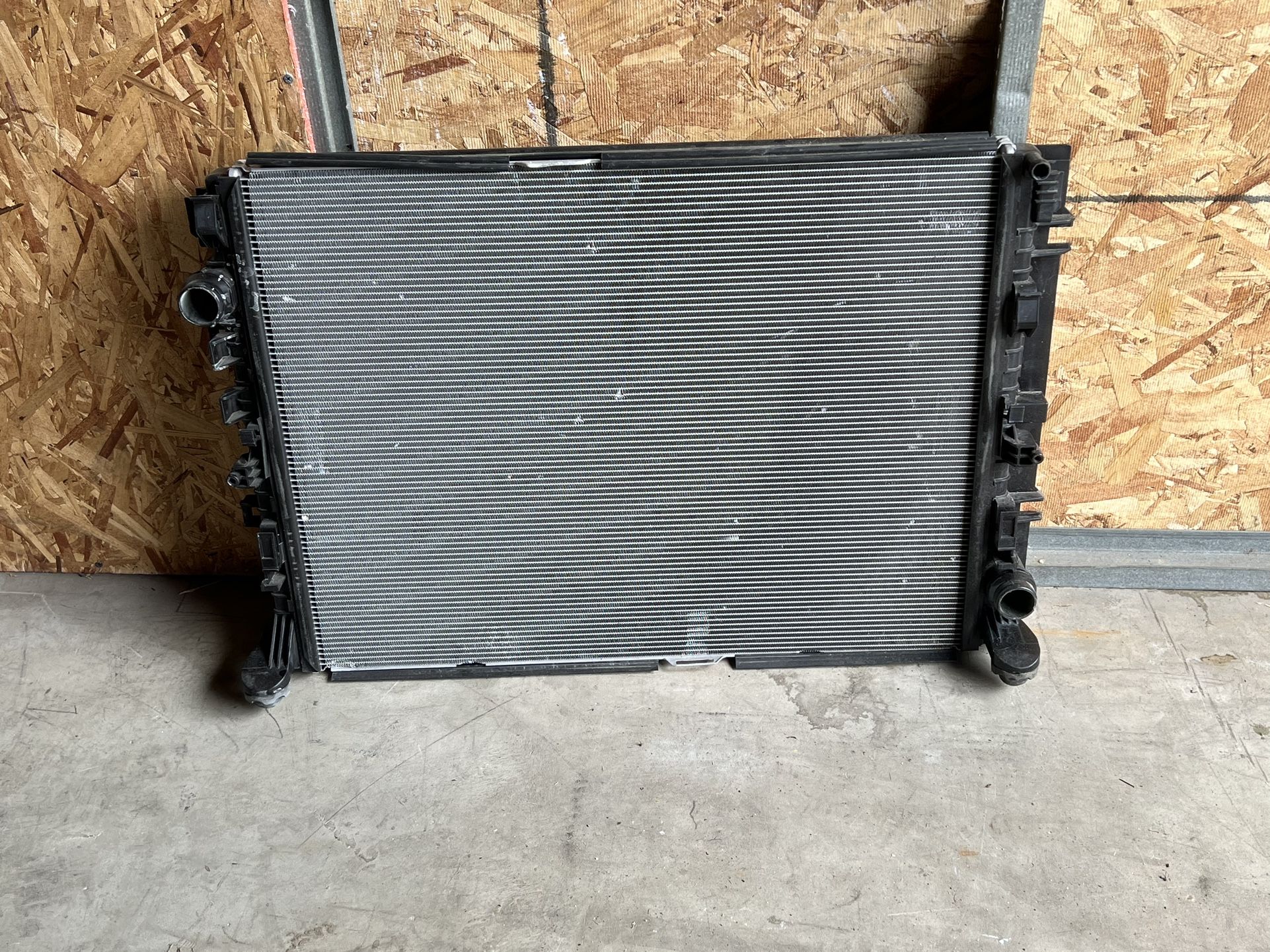 C190 MERCEDES BENZ AMG GT WATER COOLING RADIATOR